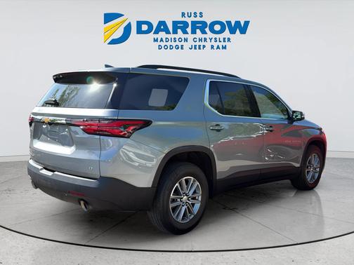 Sterling Gray Metallic 2023 Chevrolet Traverse LT Leather