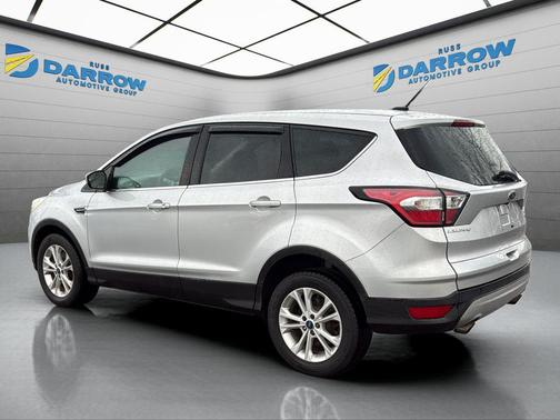 White Platinum Metallic Tri-Coat 2017 Ford Escape SE