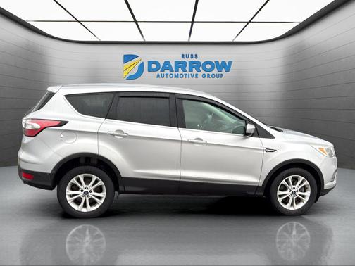 White Platinum Metallic Tri-Coat 2017 Ford Escape SE