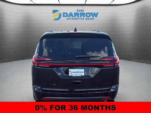 Diamond Black Crystal Pearlcoat 2026 Chrysler Pacifica Limited