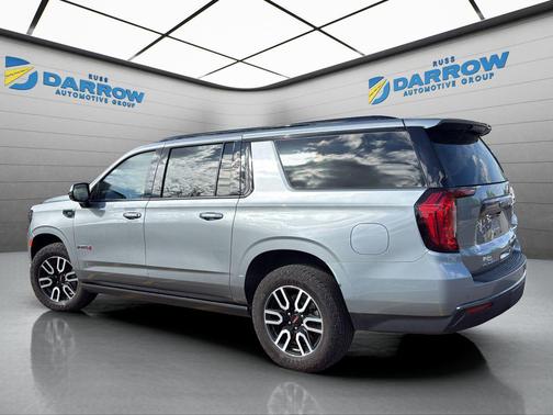Sterling Metallic 2023 GMC Yukon XL 4WD AT4
