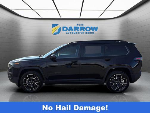 Diamond Black Crystal Pearlcoat 2026 Jeep Cherokee Overland