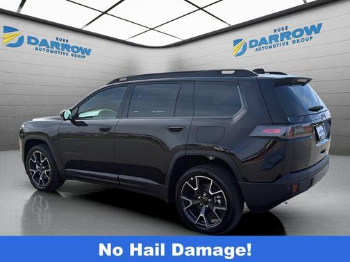 Diamond Black Crystal Pearlcoat 2026 Jeep Cherokee Overland