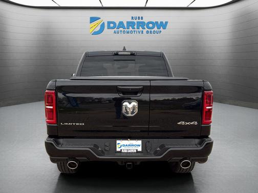 Diamond Black Crystal Pearlcoat 2026 RAM 1500 Limited