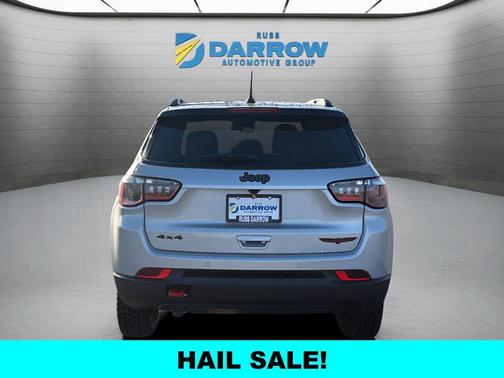 Silver Zynith Metallic Clearcoat 2026 Jeep Compass Trailhawk