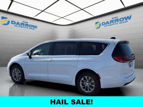 Bright White Clearcoat 2026 Chrysler Pacifica L