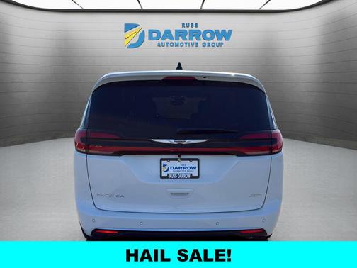 Bright White Clearcoat 2026 Chrysler Pacifica L
