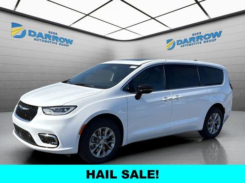 Bright White Clearcoat 2026 Chrysler Pacifica L