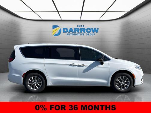 Bright White Clearcoat 2026 Chrysler Pacifica L