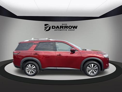 2023 Nissan Pathfinder SL 4WD
