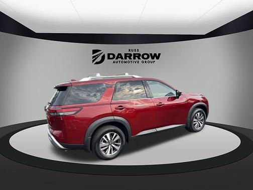 2023 Nissan Pathfinder SL 4WD