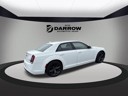 2022 Chrysler 300 S