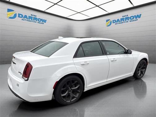 2022 Chrysler 300 S