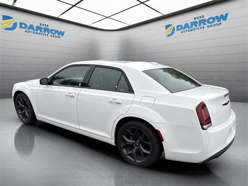 2022 Chrysler 300 S