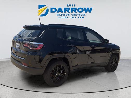 Diamond Black Crystal Pearlcoat 2026 Jeep Compass Sport