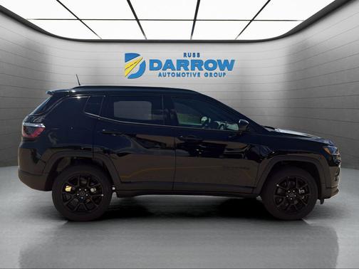 Diamond Black Crystal Pearlcoat 2026 Jeep Compass Sport