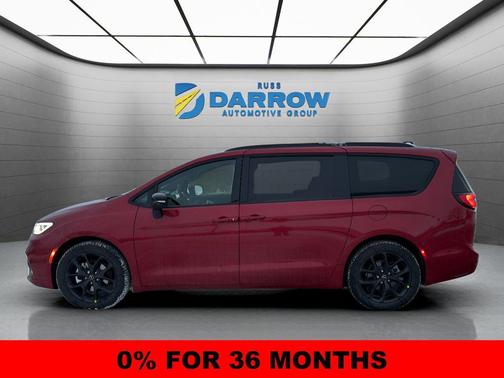 Red Hot Pearlcoat 2026 Chrysler Pacifica Limited