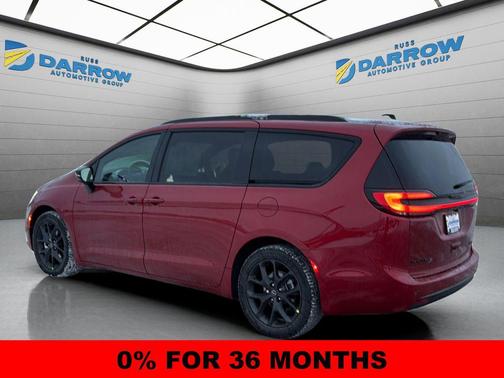 Red Hot Pearlcoat 2026 Chrysler Pacifica Limited
