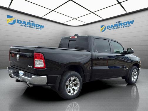 Diamond Black Crystal Pearlcoat 2021 RAM 1500 Big Horn/Lone Star