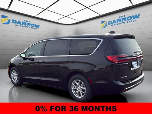 Diamond Black Crystal Pearlcoat 2026 Chrysler Pacifica L