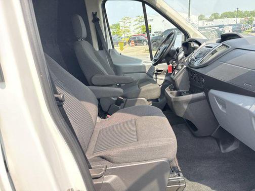 2016 Ford Transit-150 XLT