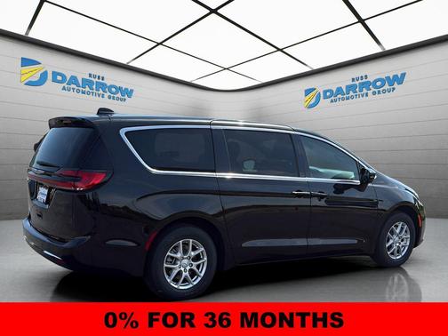 Diamond Black Crystal Pearlcoat 2026 Chrysler Pacifica L