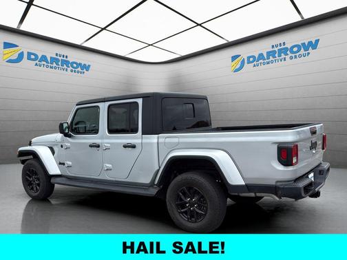 Silver Zynith Clearcoat 2023 Jeep Gladiator Sport S