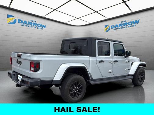 Silver Zynith Clearcoat 2023 Jeep Gladiator Sport S