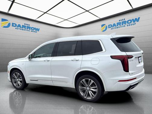 Crystal White Tricoat 2021 Cadillac XT6 Premium Luxury AWD