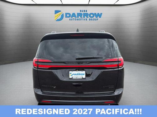 Diamond Black Crystal Pearlcoat 2027 Chrysler Pacifica Limited