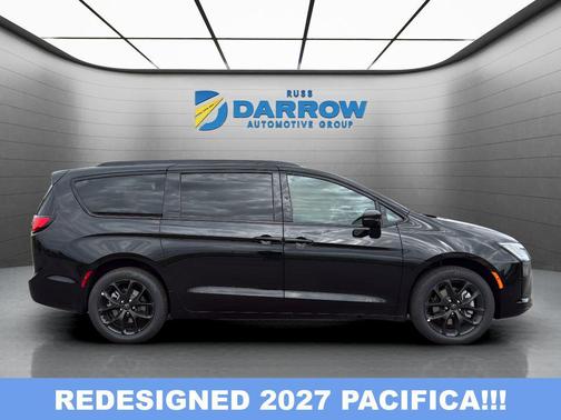 Diamond Black Crystal Pearlcoat 2027 Chrysler Pacifica Limited