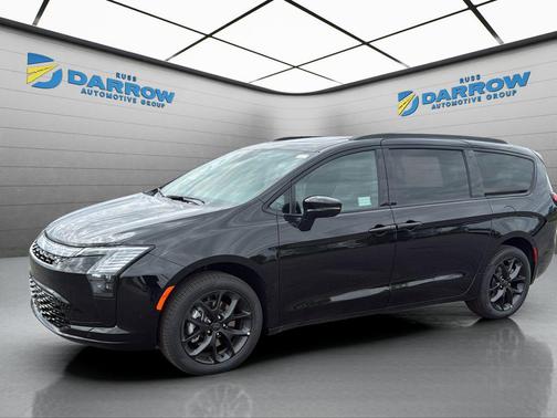 Diamond Black Crystal Pearlcoat 2027 Chrysler Pacifica Limited