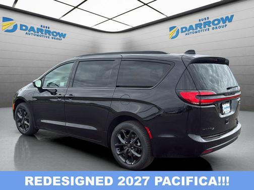 Diamond Black Crystal Pearlcoat 2027 Chrysler Pacifica Limited