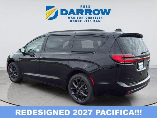 Diamond Black Crystal Pearlcoat 2027 Chrysler Pacifica Limited