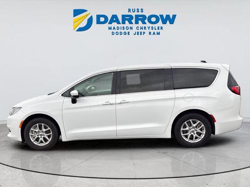 Bright White Clearcoat 2023 Chrysler Voyager LX