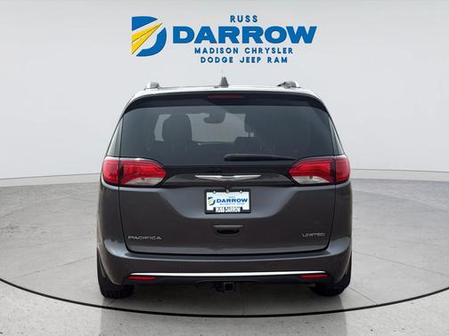 Granite Crystal Metallic Clearcoat 2019 Chrysler Pacifica Limited