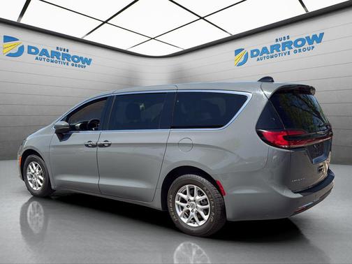 Ceramic Gray Clearcoat 2023 Chrysler Pacifica Touring L