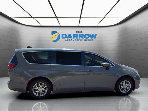 Ceramic Gray Clearcoat 2023 Chrysler Pacifica Touring L