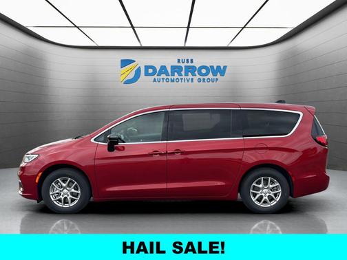 Red Hot Pearlcoat 2026 Chrysler Pacifica L