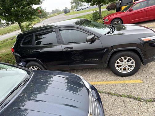2015 Jeep Cherokee Sport