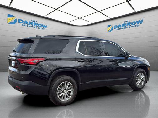 Mosaic Black Metallic 2022 Chevrolet Traverse LT Cloth