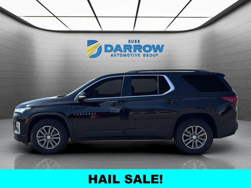 Mosaic Black Metallic 2022 Chevrolet Traverse LT Cloth