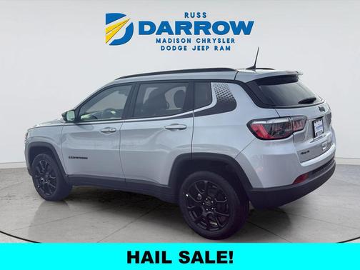 Silver Zynith Metallic Clearcoat 2026 Jeep Compass Latitude