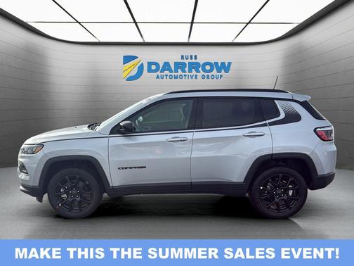 Silver Zynith Metallic Clearcoat 2026 Jeep Compass Latitude