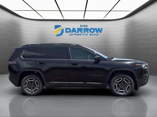 Diamond Black Crystal Pearlcoat 2026 Jeep Cherokee Limited