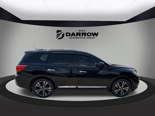 2017 Nissan Pathfinder Platinum
