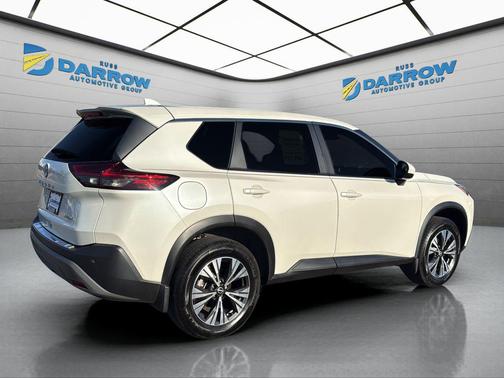 Pearl White Tricoat 2023 Nissan Rogue SV