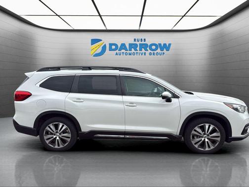 Crystal White Pearl 2022 Subaru Ascent Limited 8-Passenger