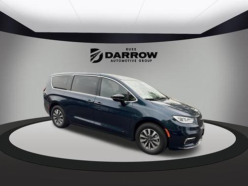 2025 Chrysler Pacifica Hybrid Select