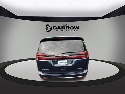 2025 Chrysler Pacifica Hybrid Select